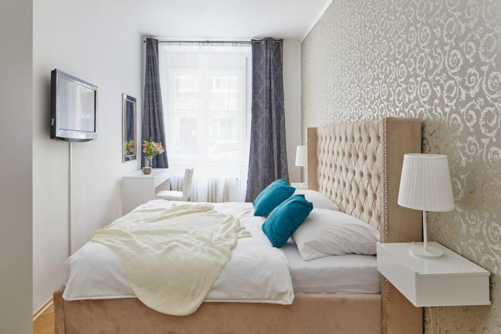Gentle And Cozy Right At The Center Lägenhet