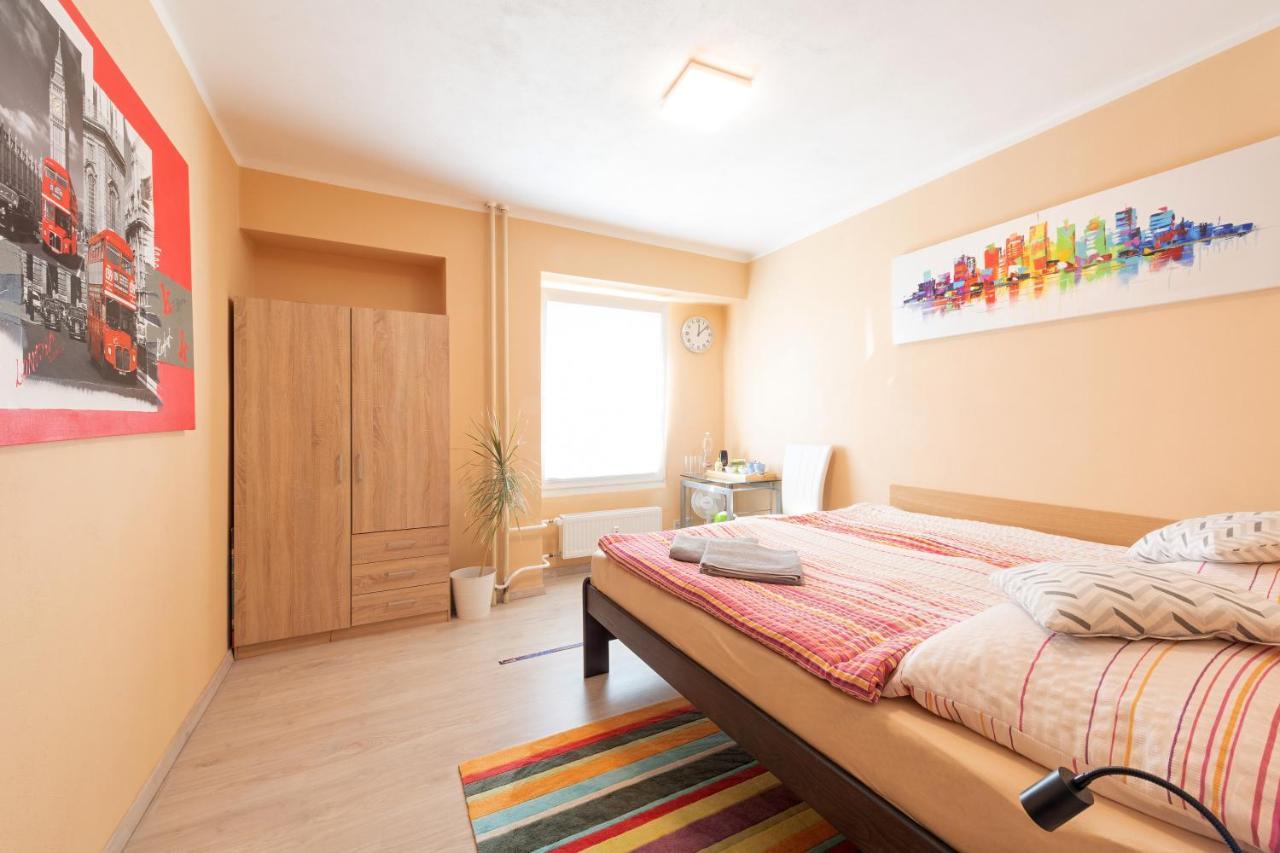 Homestay Cozy At Metro Station, Private Bathroom, 9minutes Oldtown, 15minutes Airport, Wifi