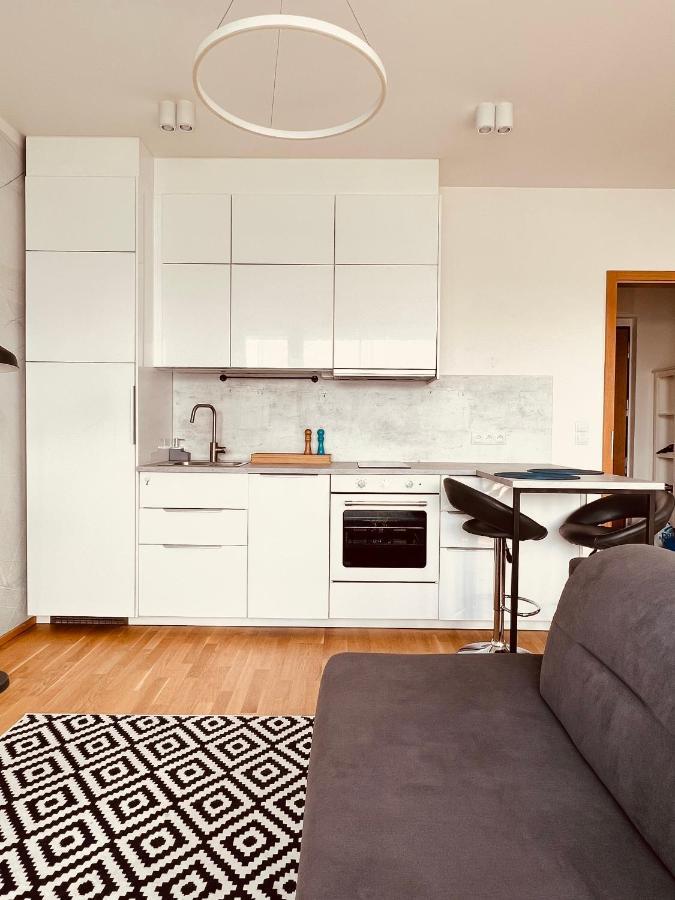 Apartmán White Pearl With Parking In Holesovice Praha