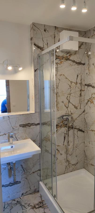 Lägenhet One Bedroom Penthouse # 82 In The Brand New Building Close To The Center With Free Parking *