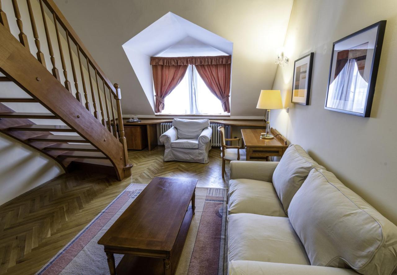 Hotell Fleur De Lis