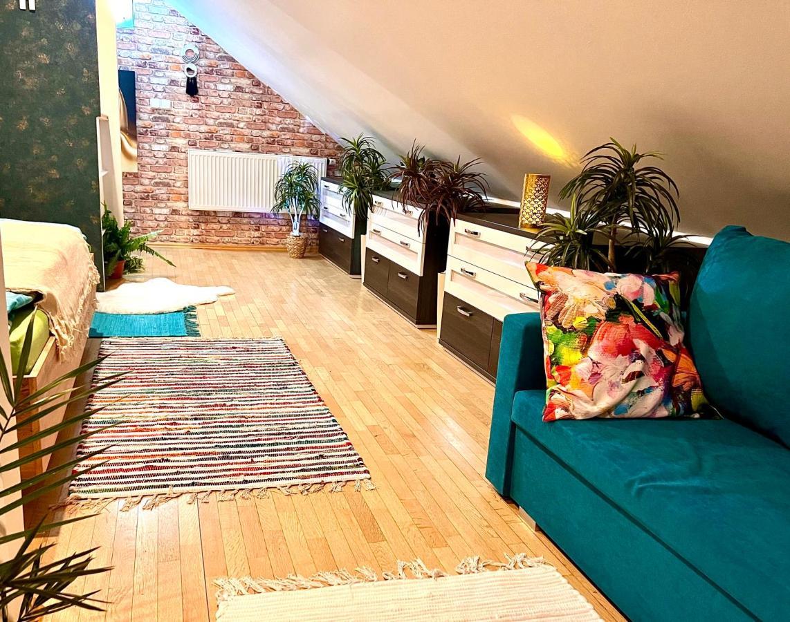 Duplex 2 With Quiet Terrace On Wenceslas Square Apartment *