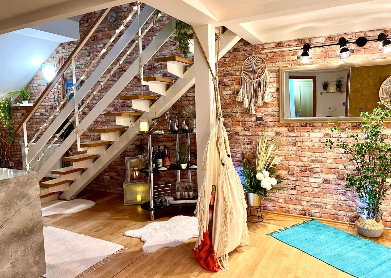 Duplex 2 With Quiet Terrace On Wenceslas Square * Prag