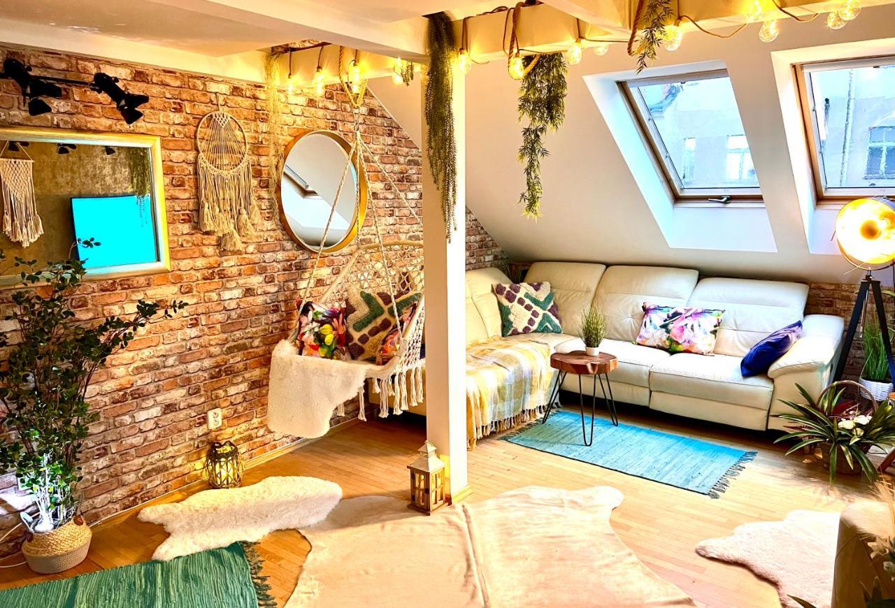Duplex 2 With Quiet Terrace On Wenceslas Square Apartment *