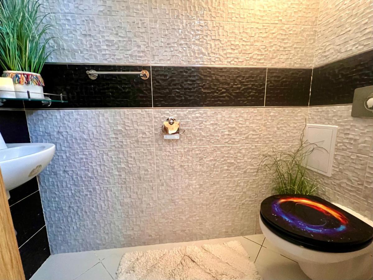 Duplex 2 With Quiet Terrace On Wenceslas Square Prag