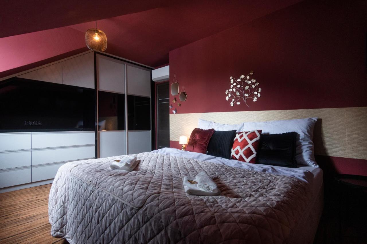 Golden Tree Loft In The Heart Of Apartment Prague