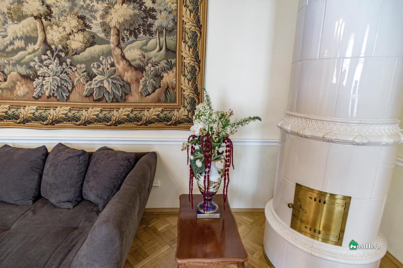 Historic Center With Hot-tub, Terrace And Garden Villa Prag