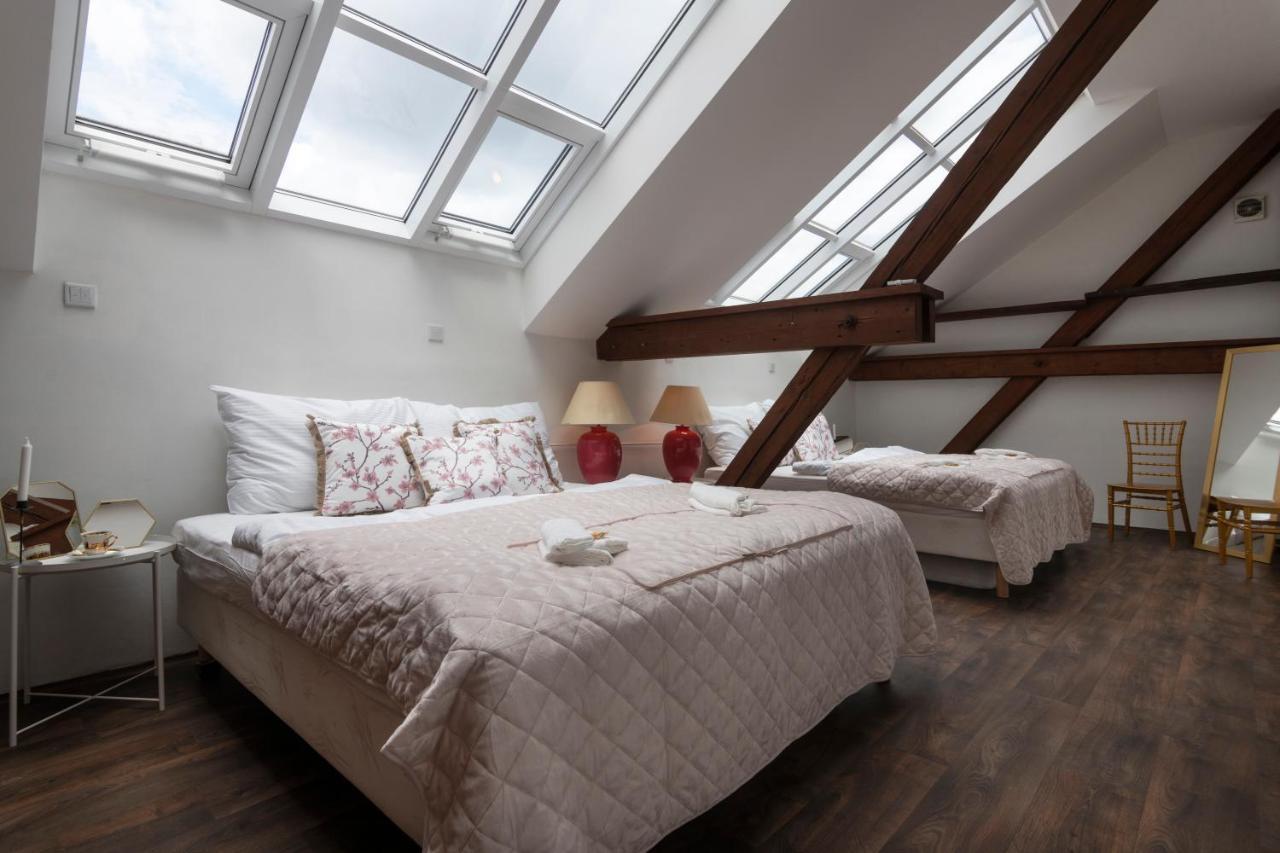 Golden Tree Loft In The Heart Of Prague