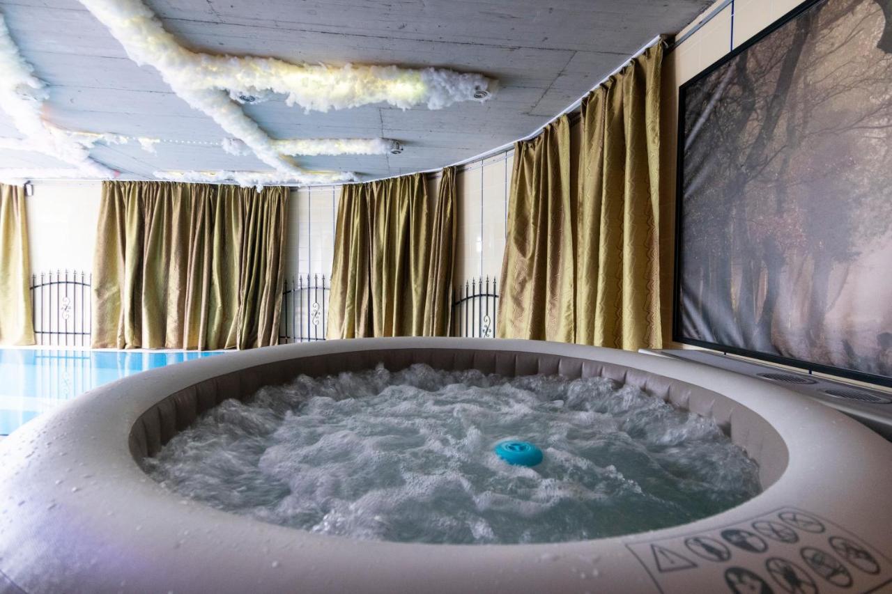 Unique With Private Pool, Cinema, Apartment Prag