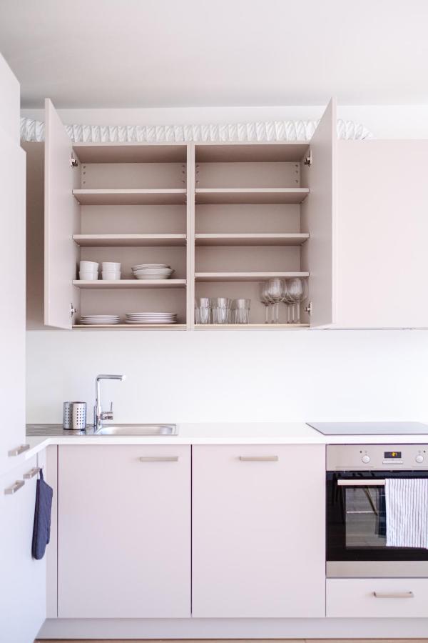 Apartment Newly Built In Vibrant Neighbourhood Prag