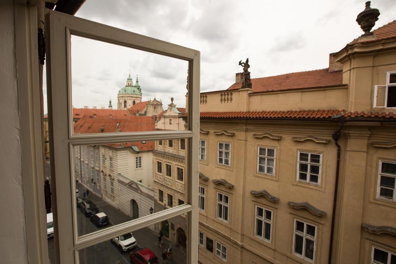 Nerudova 211 Hotel 4*