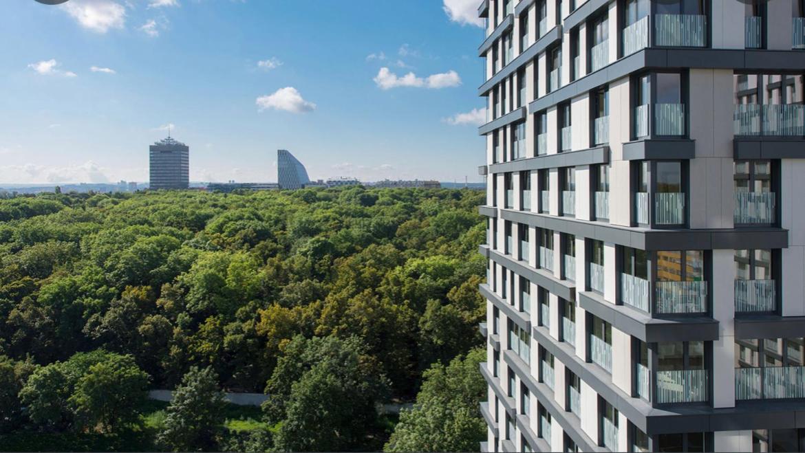 Garden Tower - 8 Min Do Centra, Garaz Apartmán