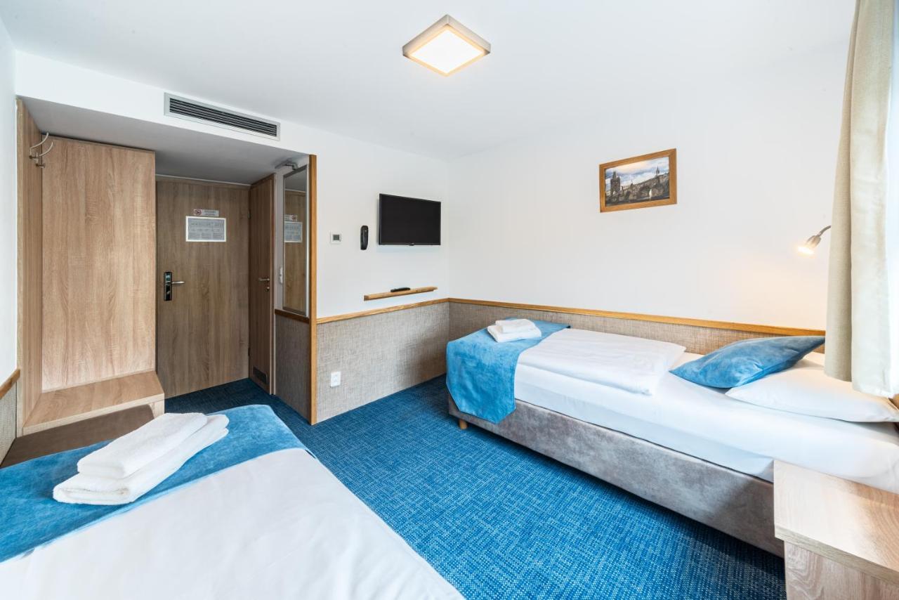Racek Botel 3*
