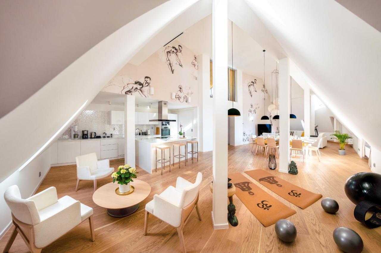 Lux Penthouse Near Wenceslas Square Apartment