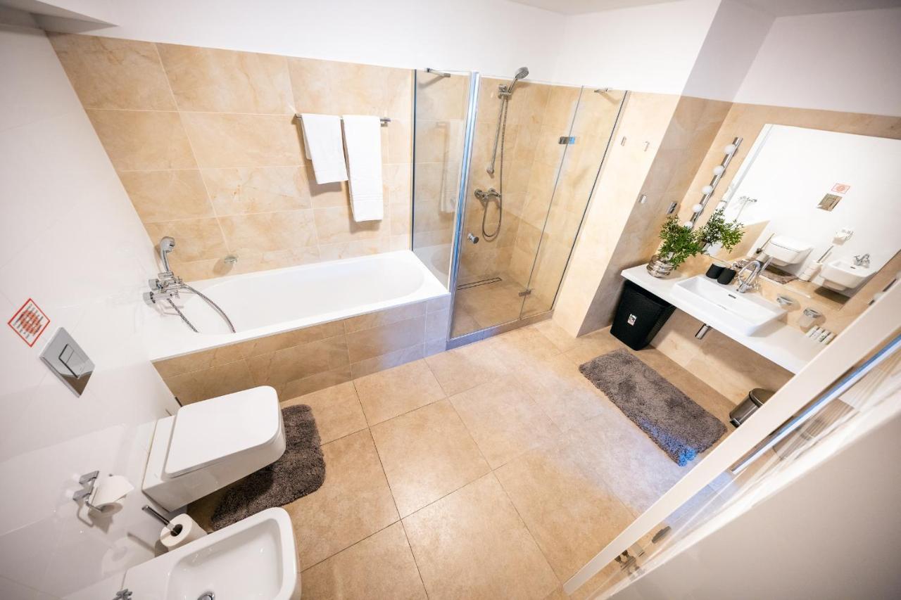Lux Penthouse Near Wenceslas Square *