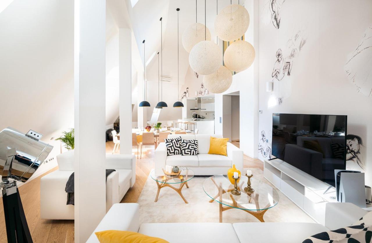 Lux Penthouse Near Wenceslas Square *