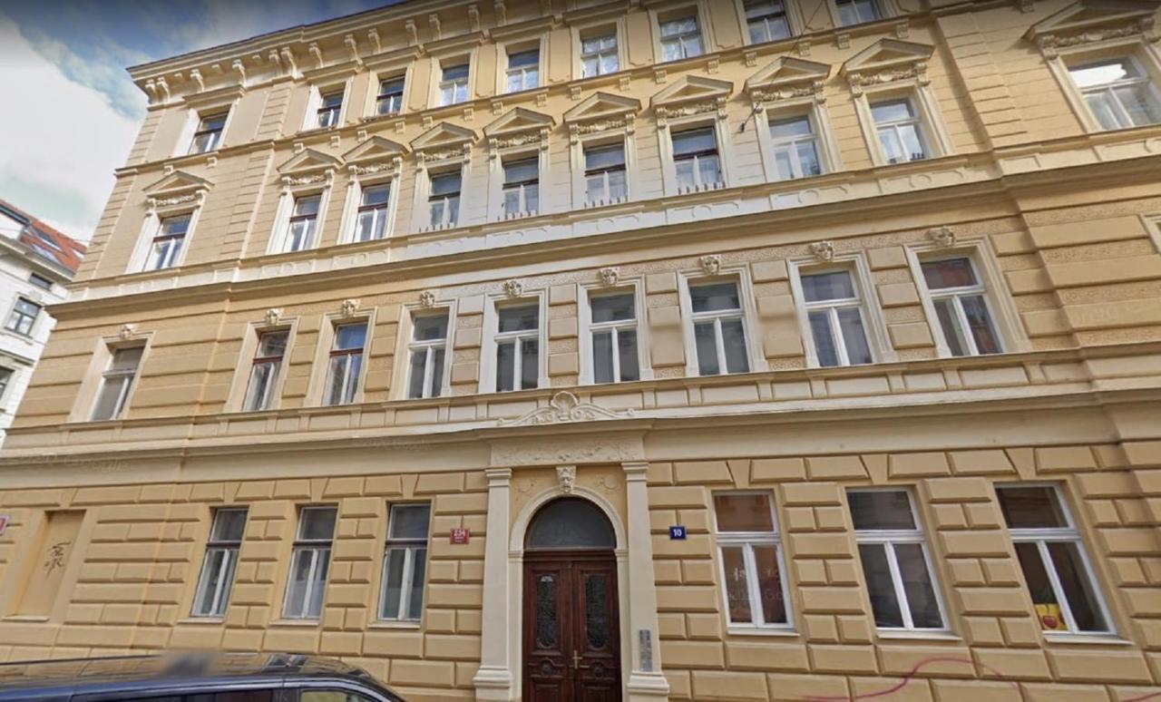 Apartment Rooftop No 22 - Center Art District Letna Prag