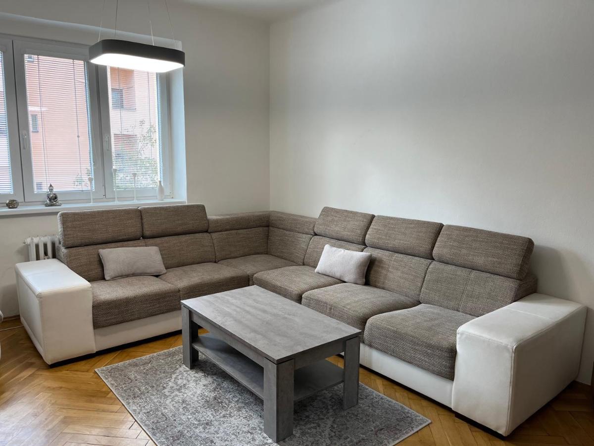 3 Apartman S Balkonem Apartment Prag