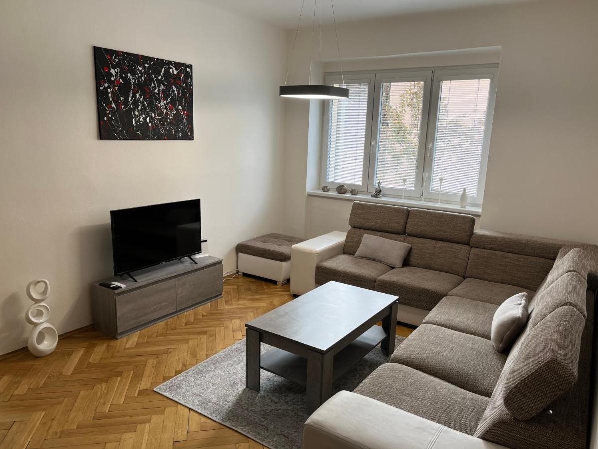 3 Apartman S Balkonem * Prag