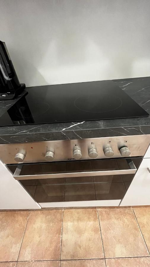 3 Apartman S Balkonem