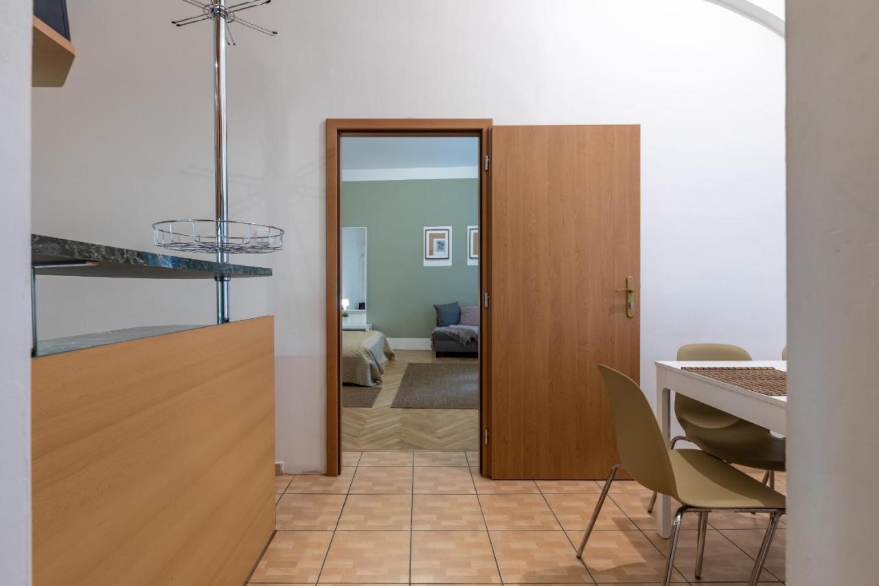 Spacious 3 Bedroom In The Heart Of * Prag