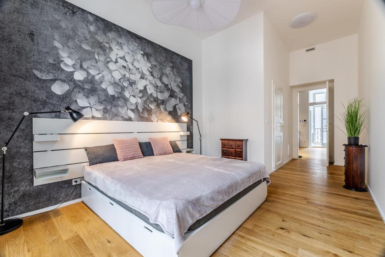 Luxury Located In Nove Mesto In The Centre Of Apartment *