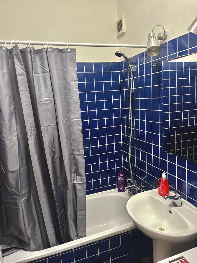 3 Apartman S Balkonem Prag