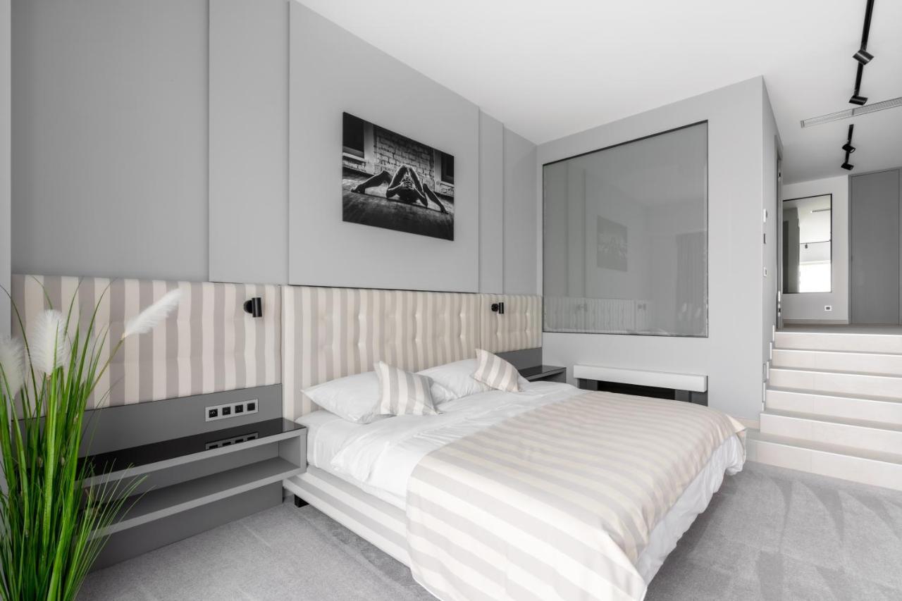 Port Karolina Luxury * Prag