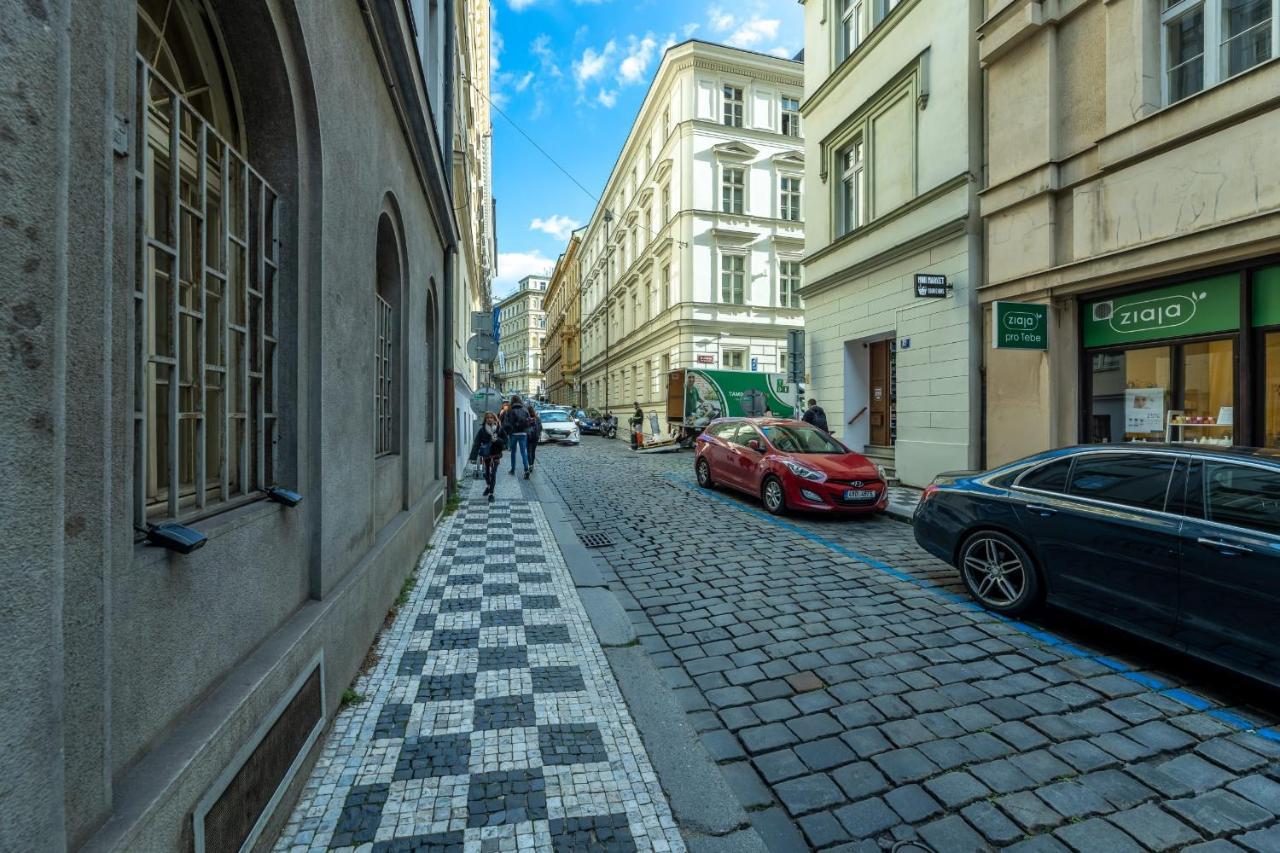 Spacious 3 Bedroom In The Heart Of Apartment Prag