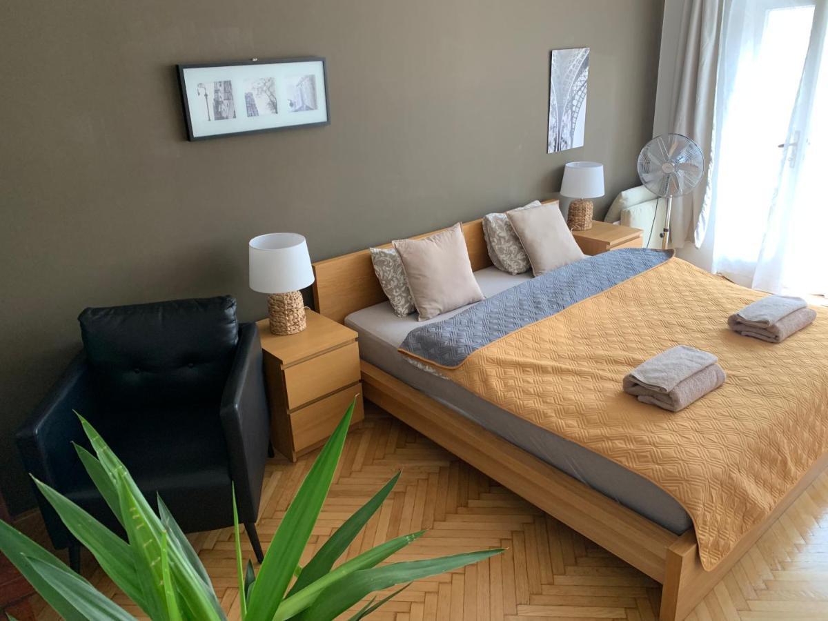 Apartment Anenska By Charles Bridge 2 Prag