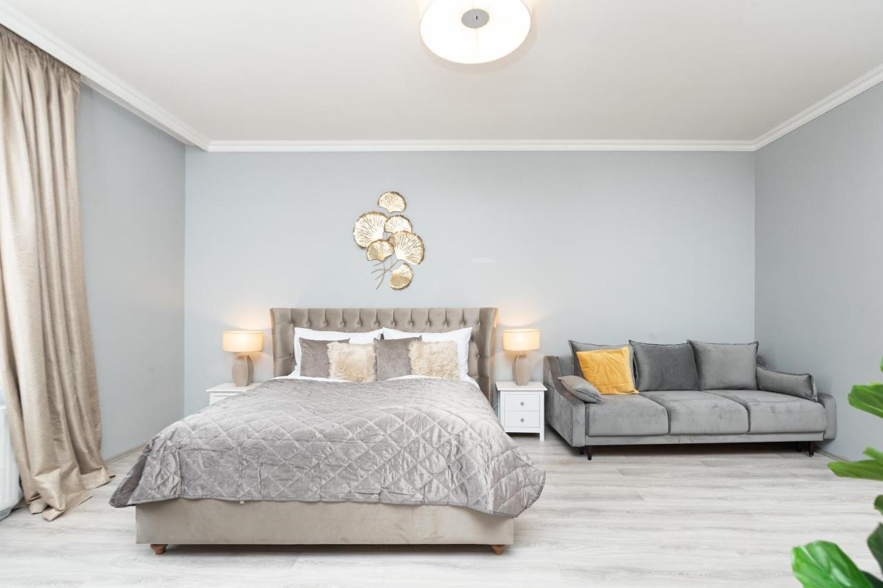 Luxury 150m2 On Wencelas Square With Private Garage Lägenhet *