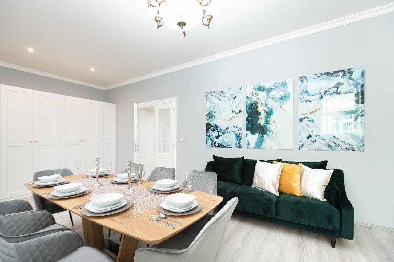 Luxury 150m2 On Wencelas Square With Private Garage Lägenhet Prag