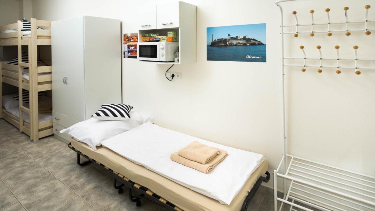 Apartment Prison - Get Locked Up In Centre Of *