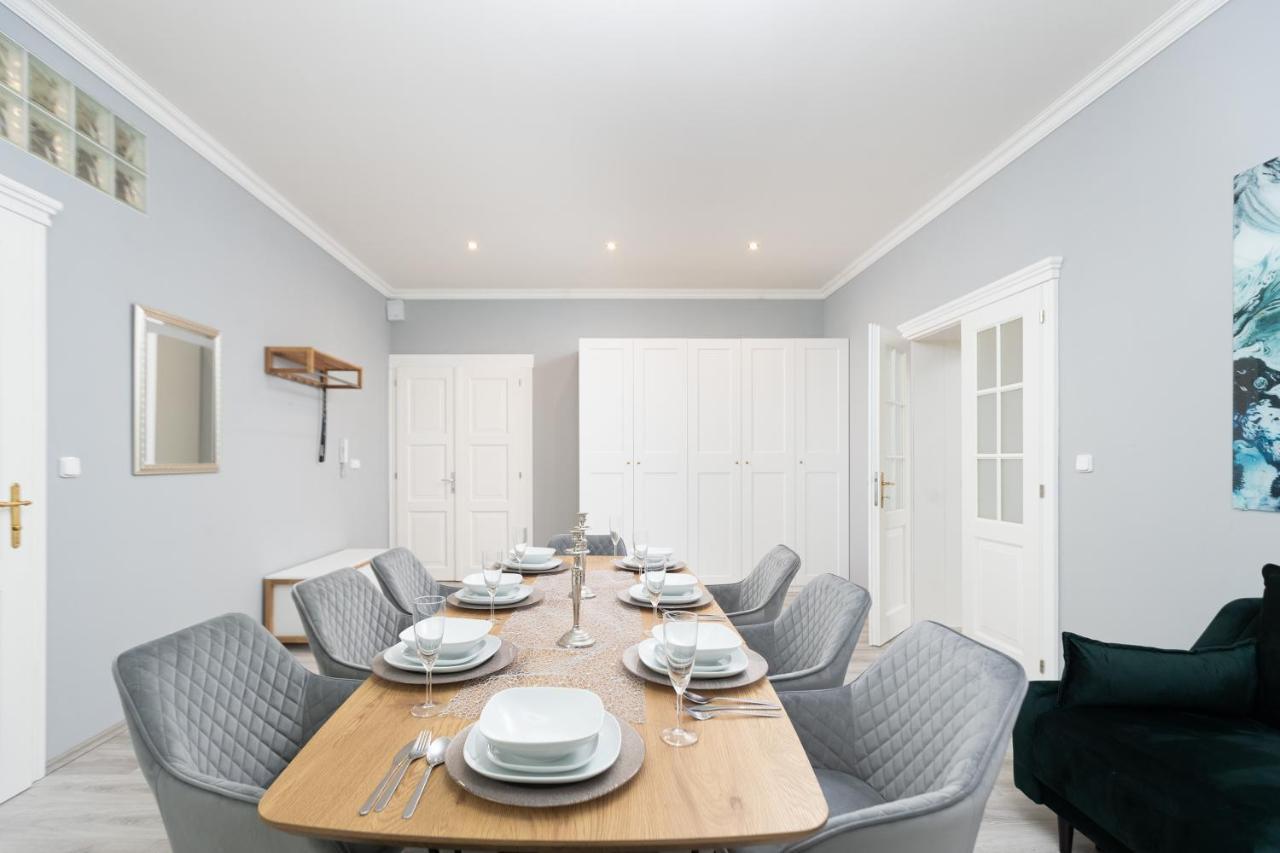 Lägenhet Luxury 150m2 On Wencelas Square With Private Garage *