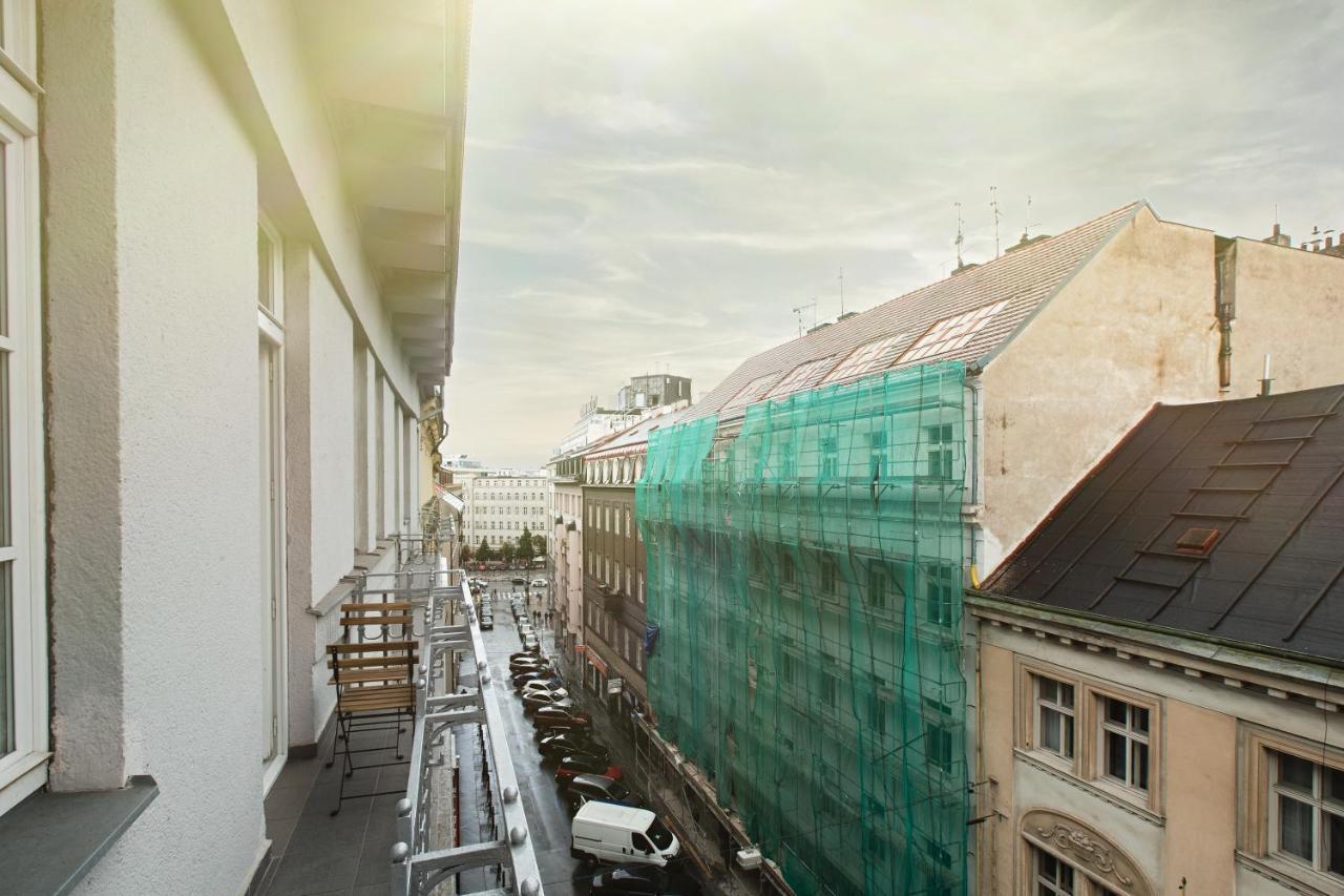 Lägenhet Luxury 150m2 On Wencelas Square With Private Garage