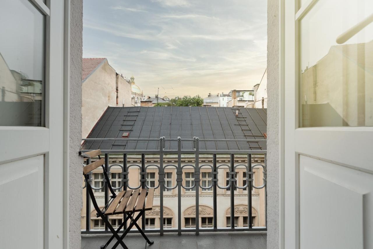 Luxury 150m2 On Wencelas Square With Private Garage * Prag