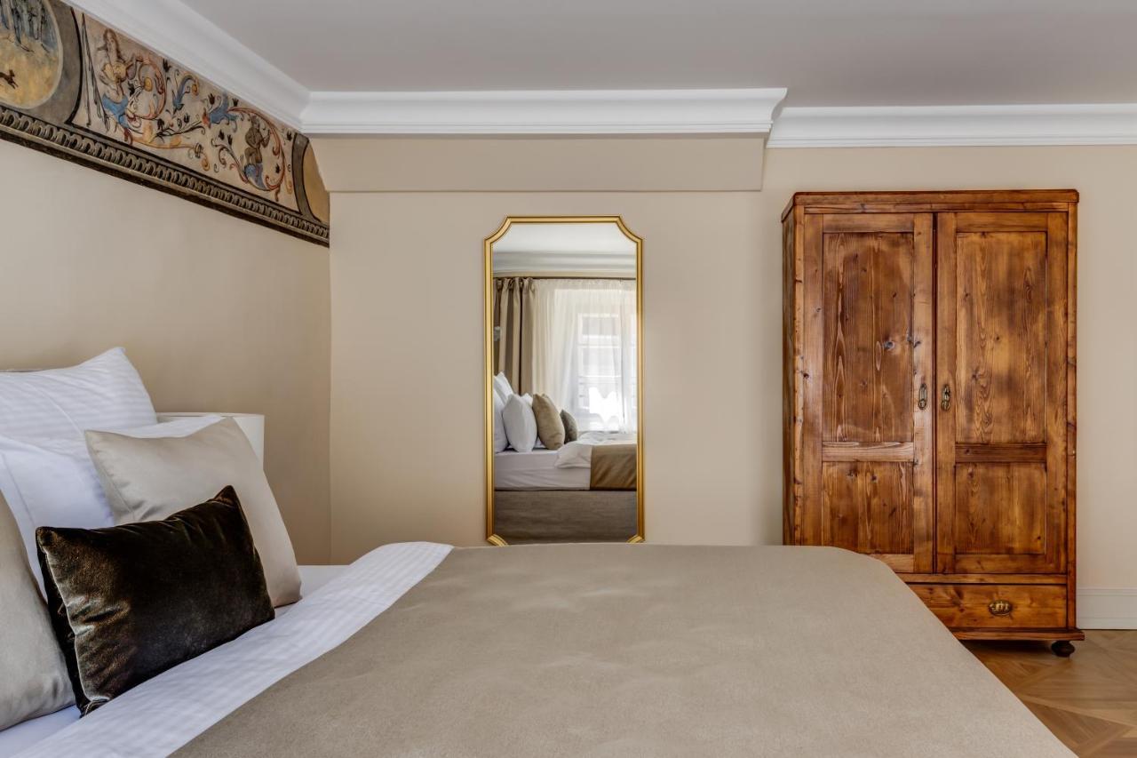 Hotel Nerudova 211