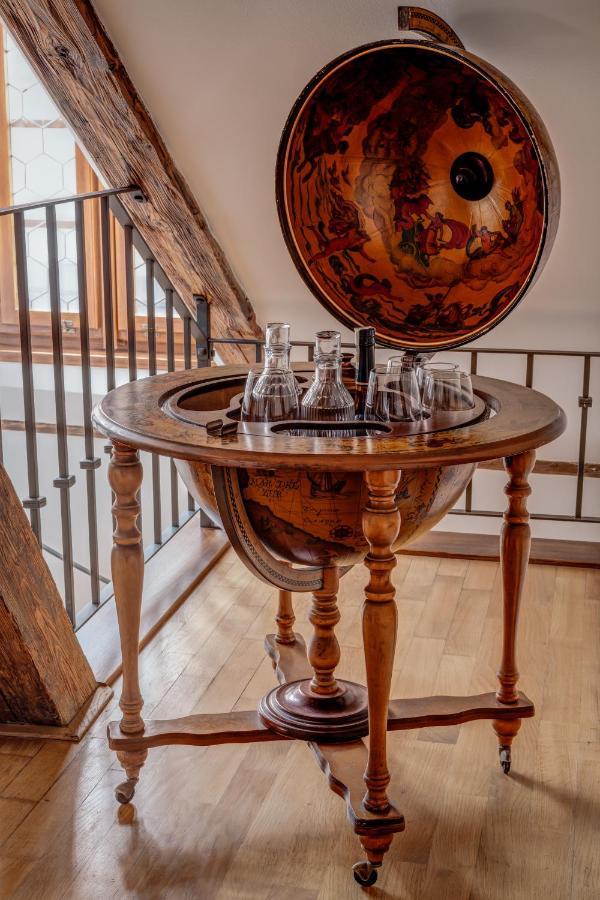 Hotel Nerudova 211 Prag