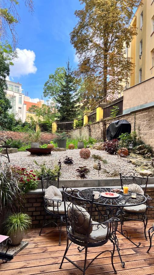 Amazing Flat With Garden, Vinohrady Near Center *