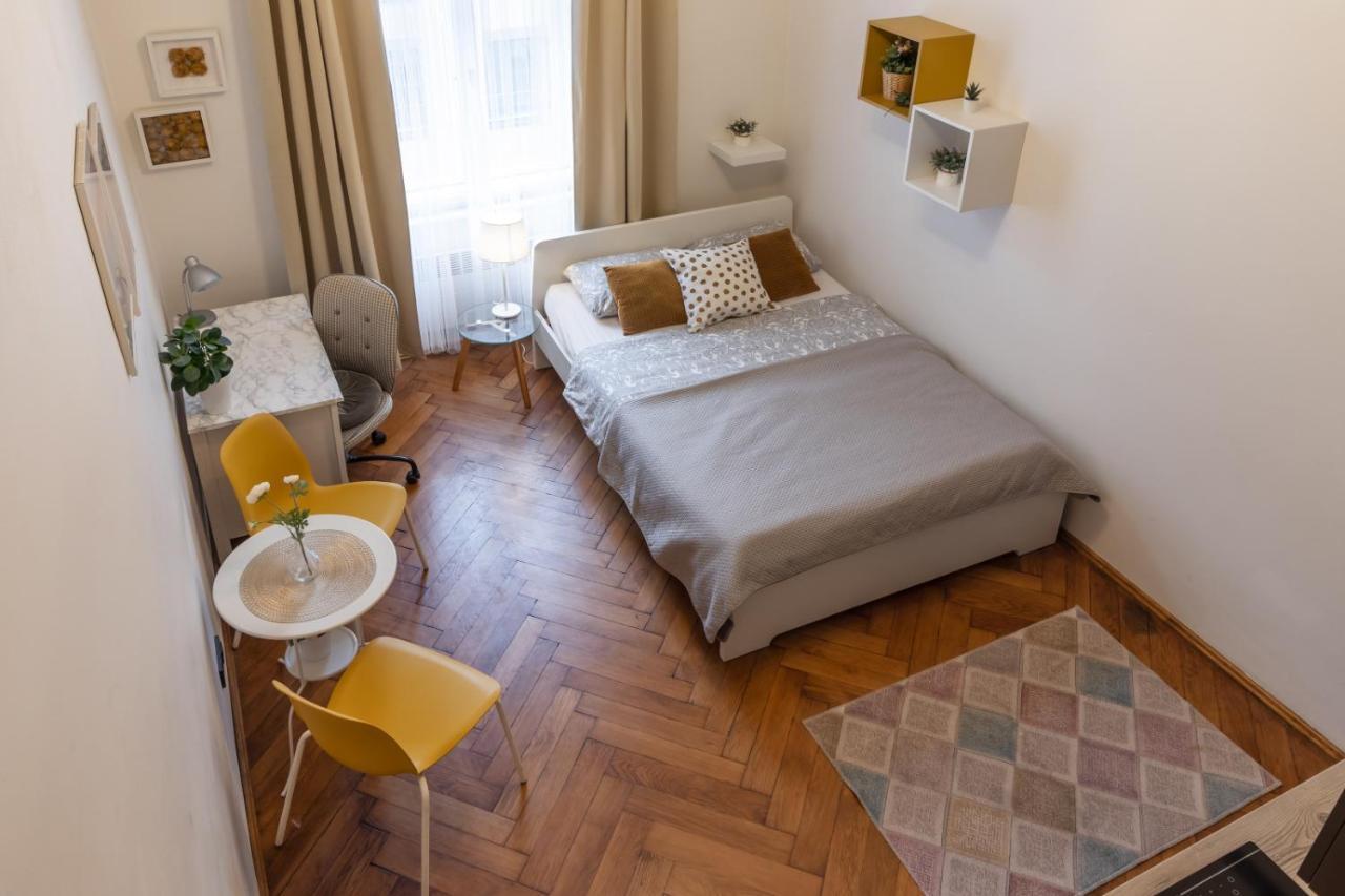 Awesome Apartment Prag