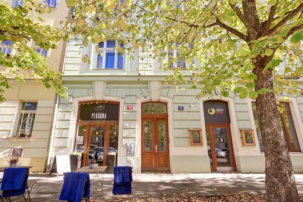 Apartment Velky 3-loznicovy Byt 8 Karlin *