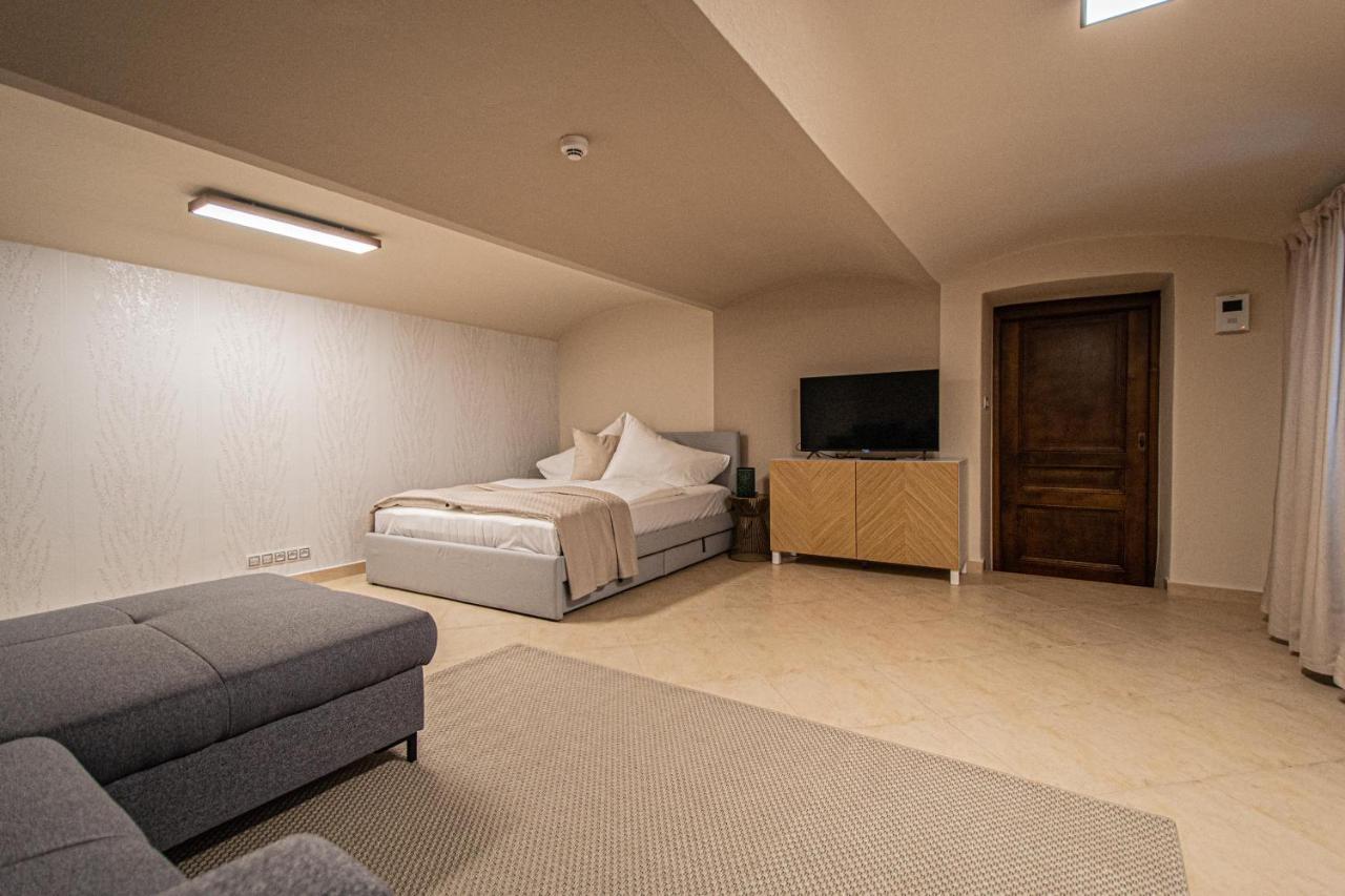 Apartment Modern And Spacious In Center