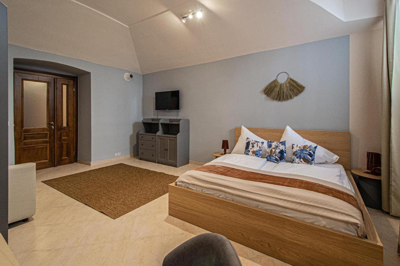 Apartment Modern And Spacious In Center Prag