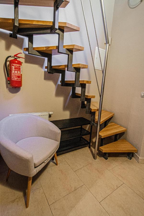 Modern And Spacious In Center Apartment *
