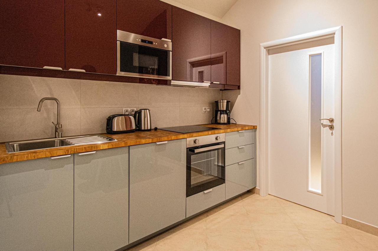 Modern And Spacious In Center * Prag