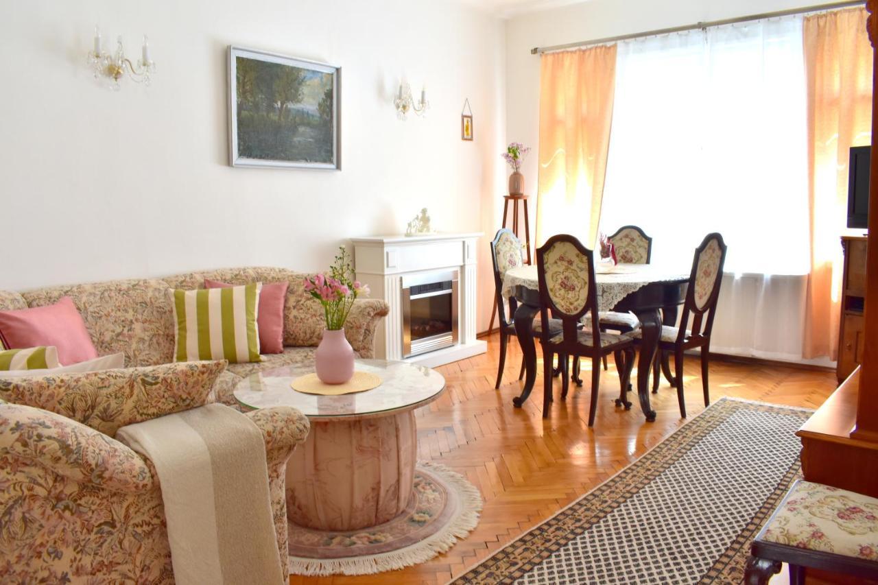 Old Town Konviktska - Bohemian Apartment Prague