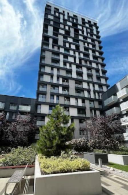 Garden Tower - Zimni Zahrada Prag