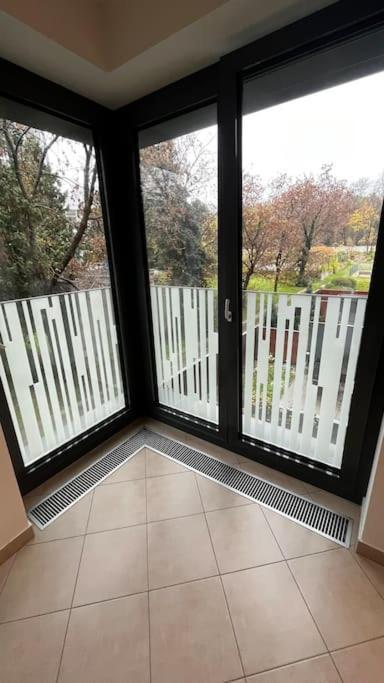 Garden Tower - Zimni Zahrada Prag