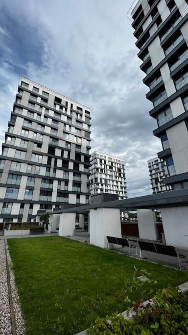 Garden Tower - Zimni Zahrada Lägenhet