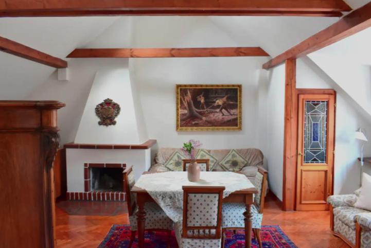 Old Town Konviktska - Bohemian Apartment *